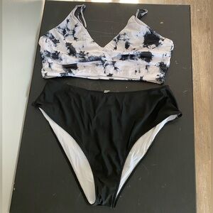 Women’s black and white bathing suit